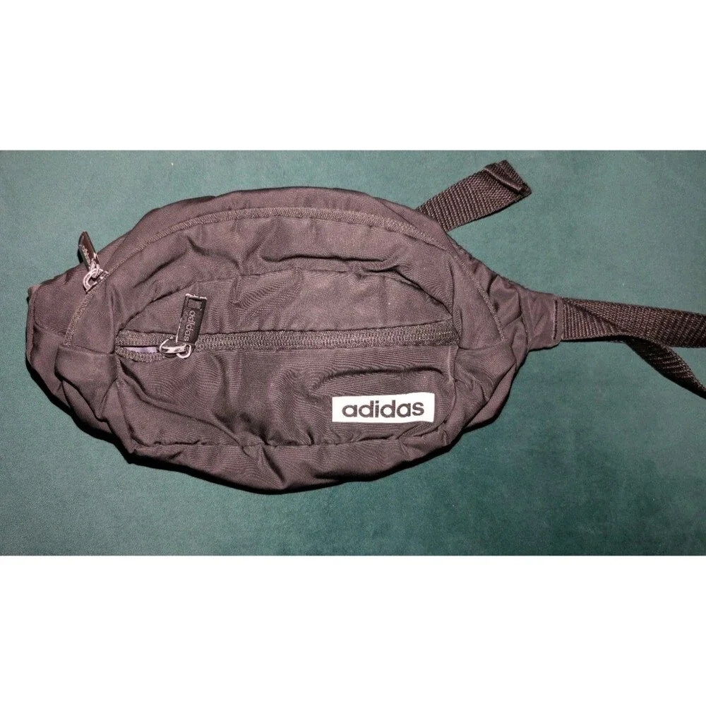 Adidas Originals Core Waist Bag/Fanny Pack Black/White UNISEX TRAVEL POUCH-NWT